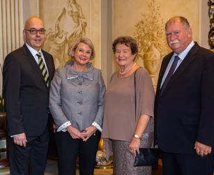 Olaf_Trebing-Lecost,_Sabine_Unckell,_Prof._Dagmar_Schipanski,_Tigran_Schipanski